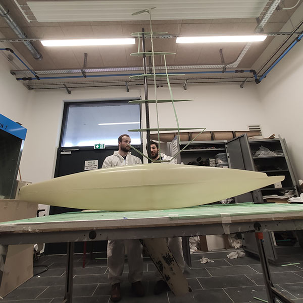 ENSTA Bretagne : Fabrication du robot voilier autonome du club HydroChallenge