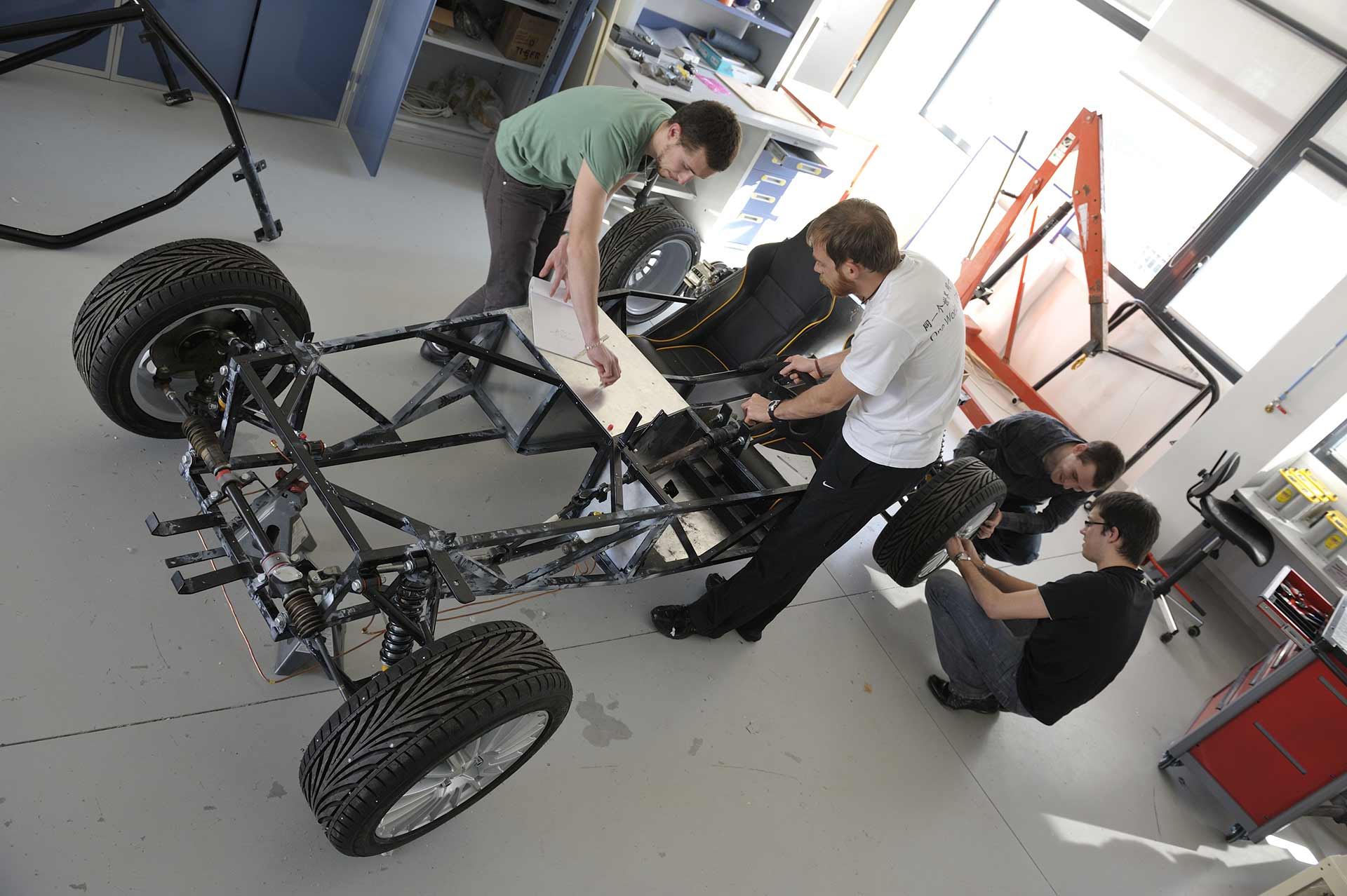 ENSTA Bretagne : projets étudiants ingénierie automobile