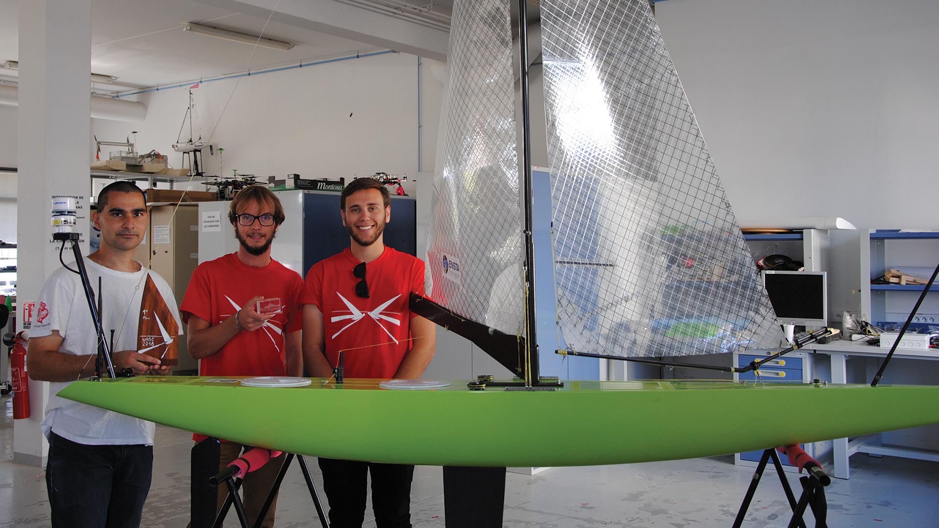 ENSTA Bretagne : équipe ENSTA Bretagne victorieuse à la coupe du monde de robots voiliers WRSC 2018