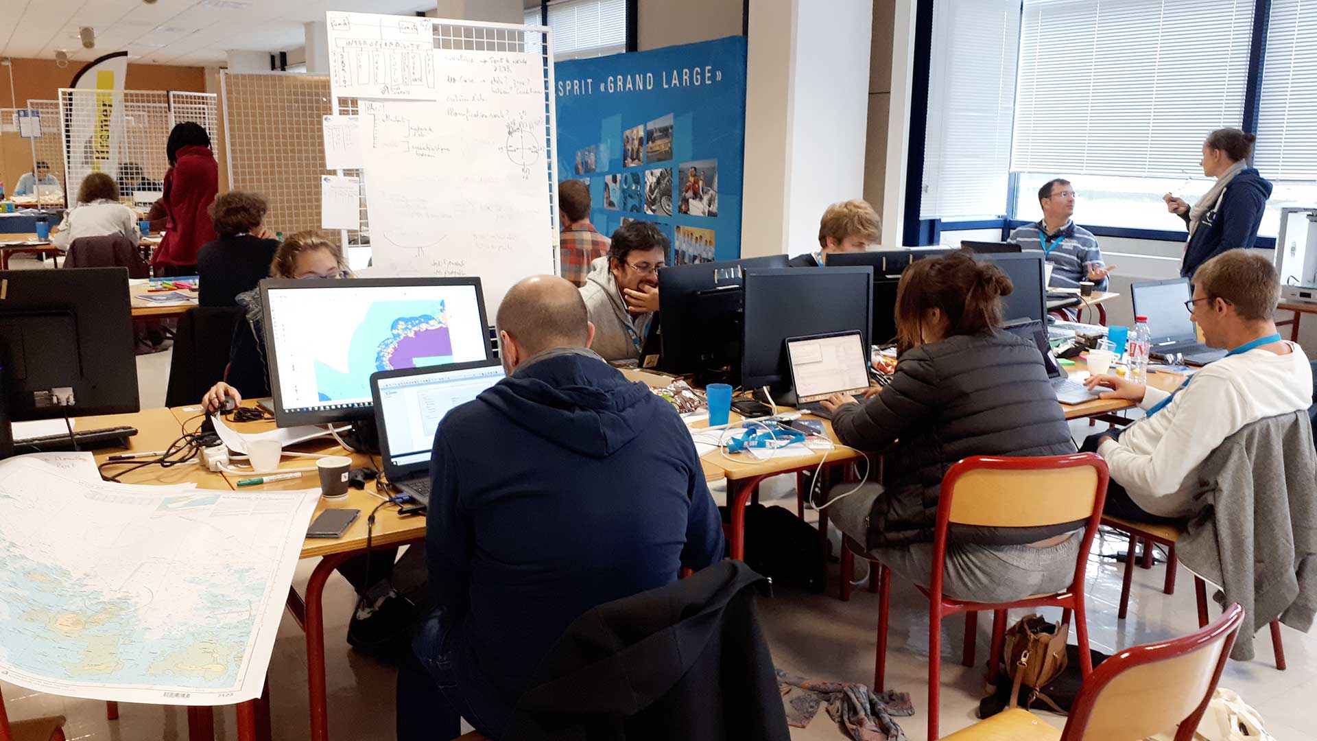 ENSTA Bretagne : travail collaboratif lors du 3e Océan Hackathon sur le campus ENSTA Bretagne