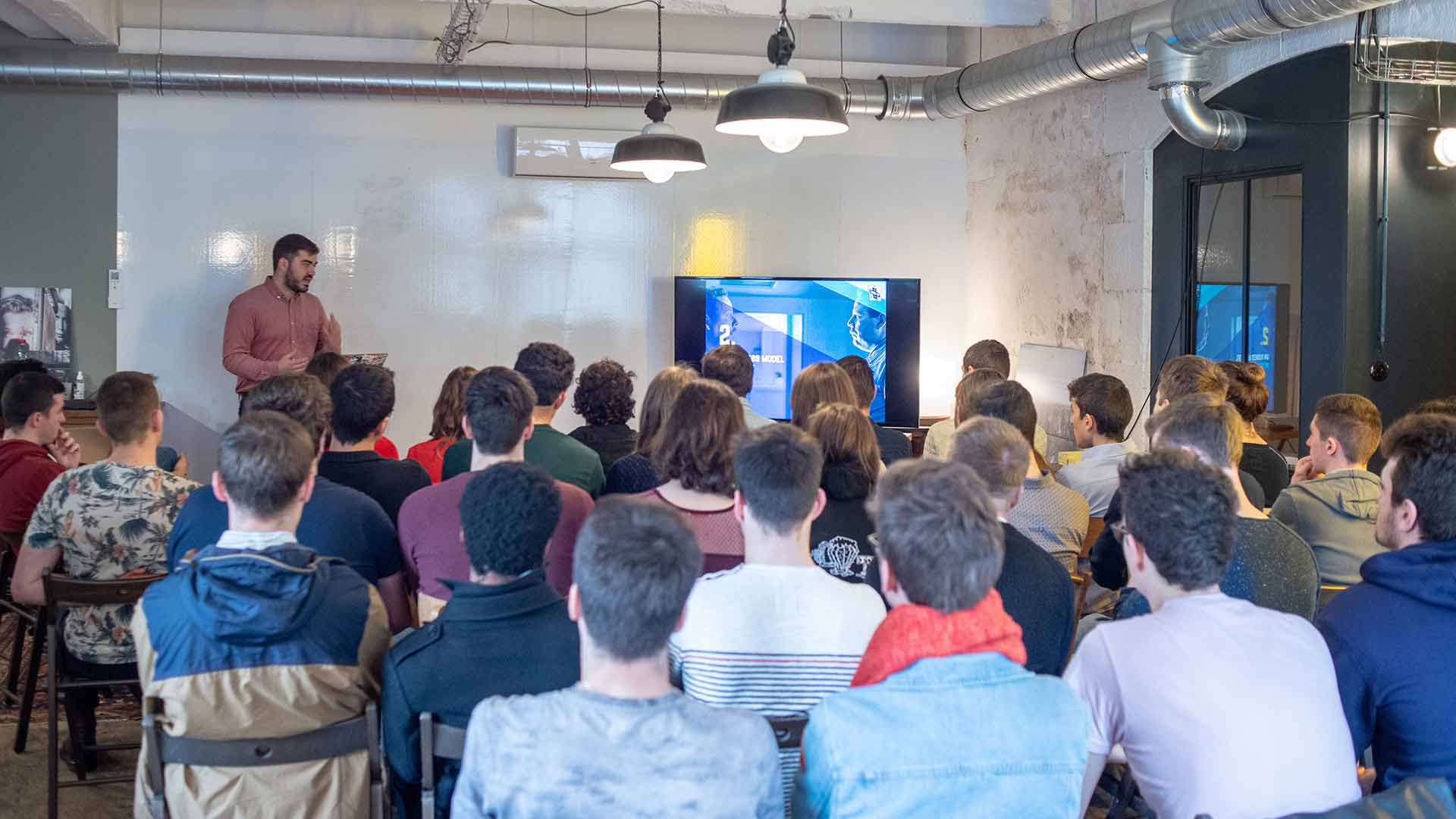 ENSTA Bretagne : Séminaire de 3 jours dédiés à l'entrepreneuriat pour les élèves-ingénieurs de 2e année à The Corner (Brest)