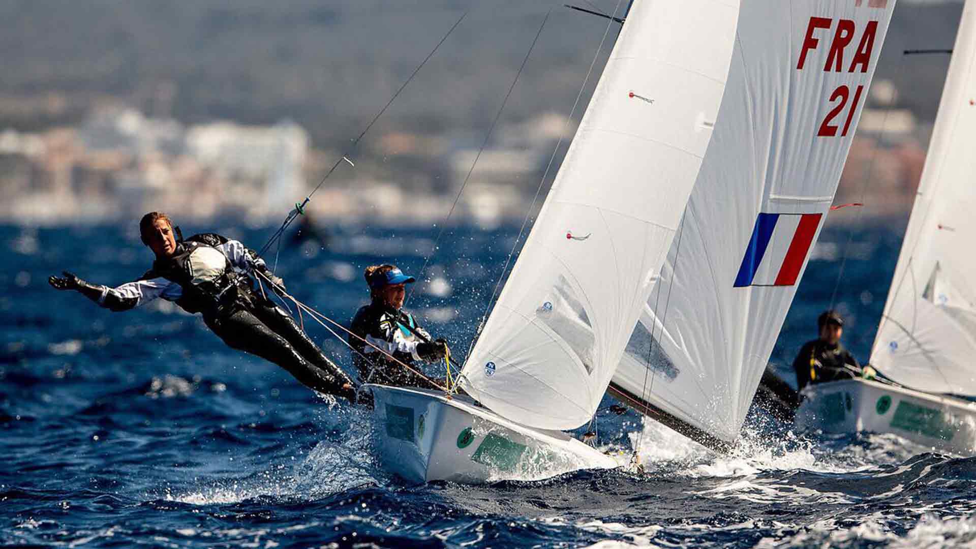 ENSTA Bretagne : Colombe et Charlotte en compétition voile