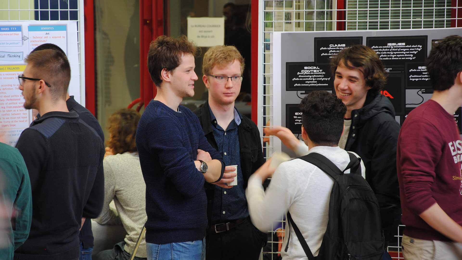 ENSTA Bretagne ; présentation des travaux réalisés par les étudiants en cours d'anglais