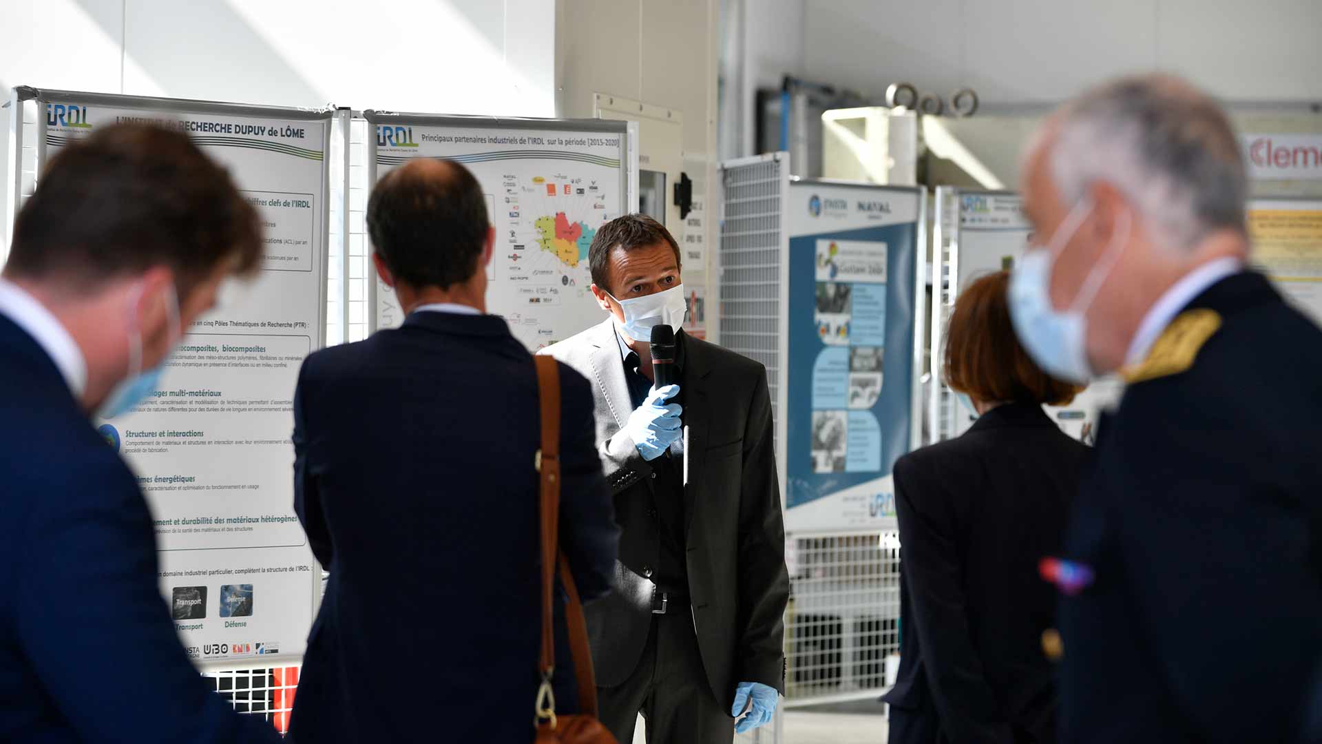 ENSTA Bretagne : Florence Parly, ministre des Armées visite le centre de recherche en sciences mécaniques et découvre les moyens expérimentaux