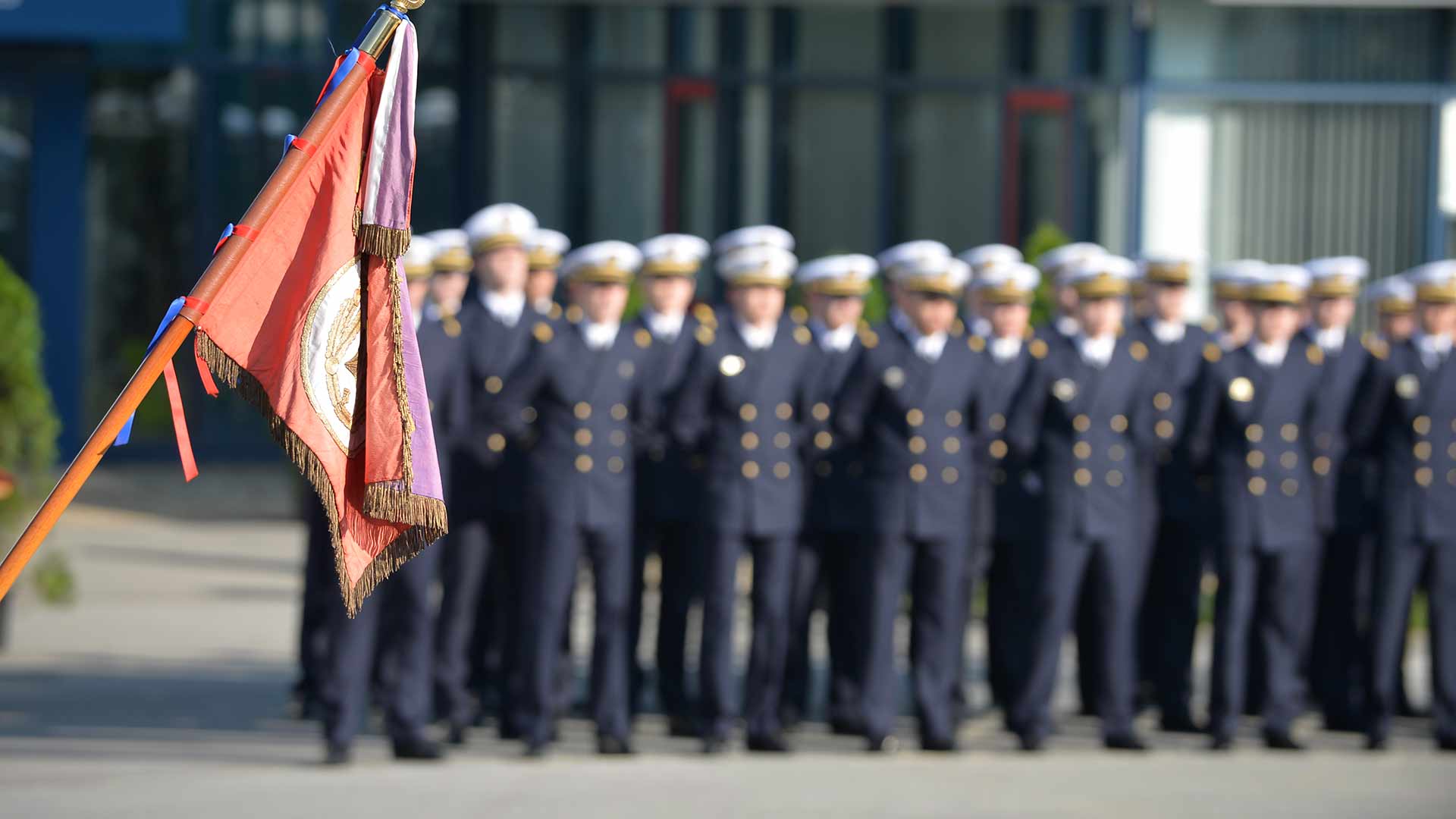 ENSTA Bretagne : Cérémonie du Fanion pour les Ingénieurs des Etudes et Techniques de l'Armement (IETA)