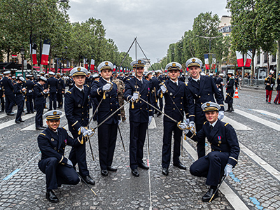 ENSTA Bretagne : défilé du 14 juillet - IETA