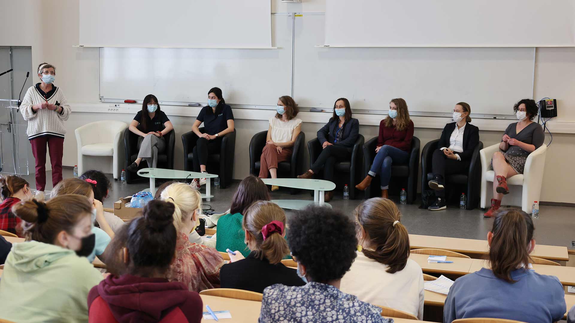 ENSTA Bretagne : table ronde en présence d'ingénieures et apprenties ingénieures