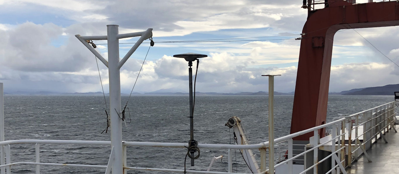 Antenne sur Marion Dufresne (avril 2022 au large des iles Kerguelen)