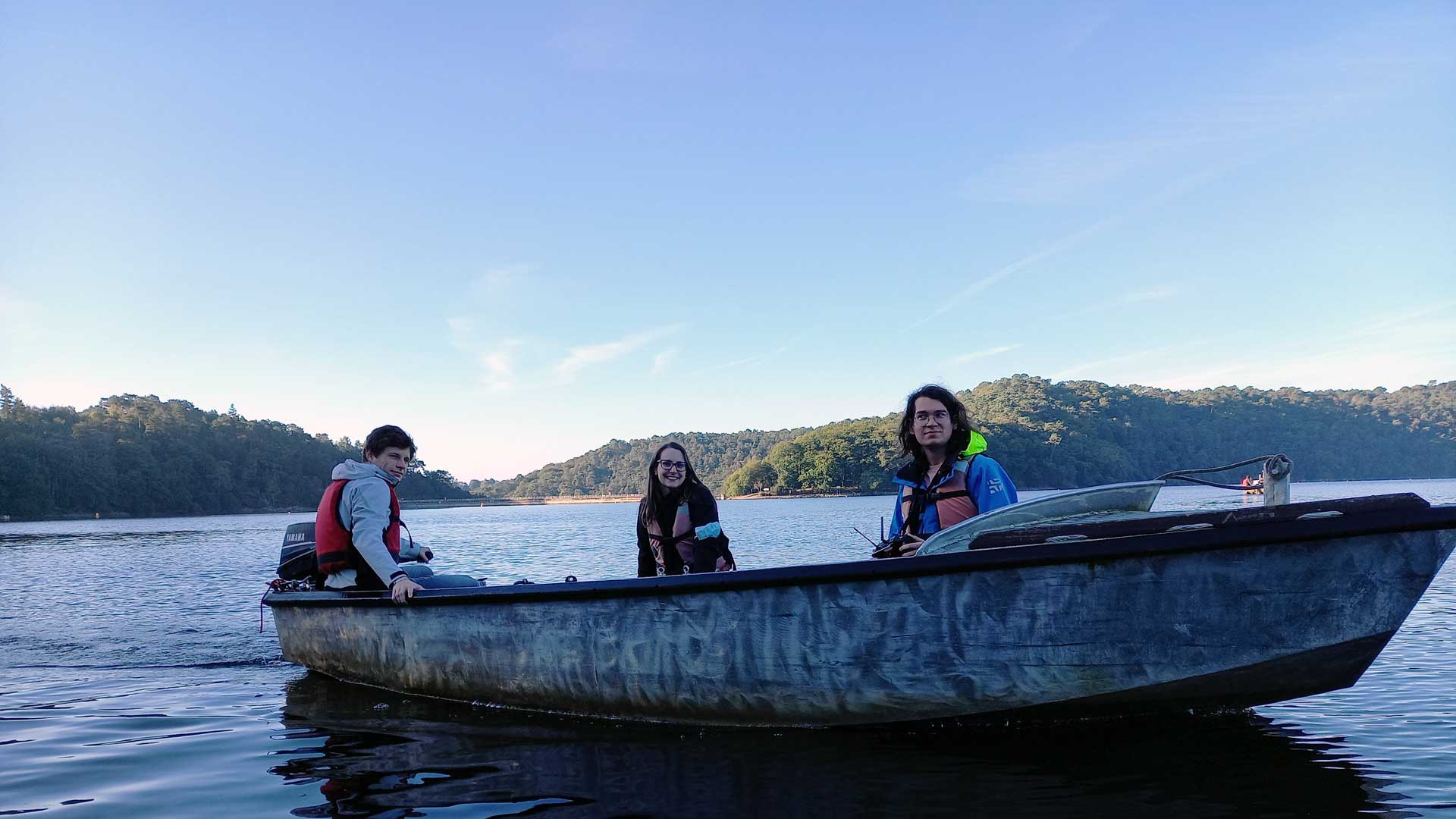 ENSTA Bretagne : Essais en robotique sur lac dans le cadre du projet Guerlédan