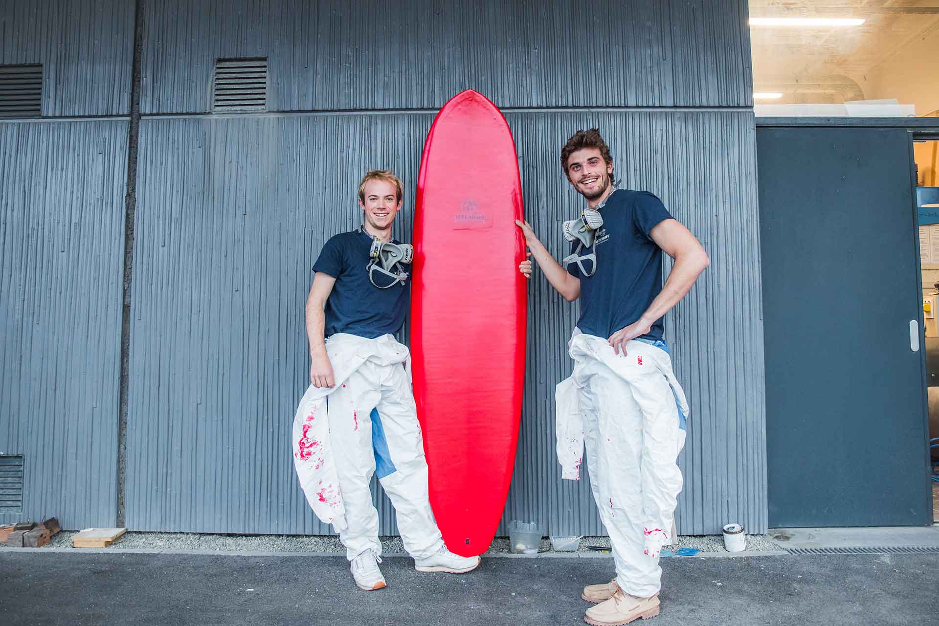 Etudiants de la Yetishape avec leur planche