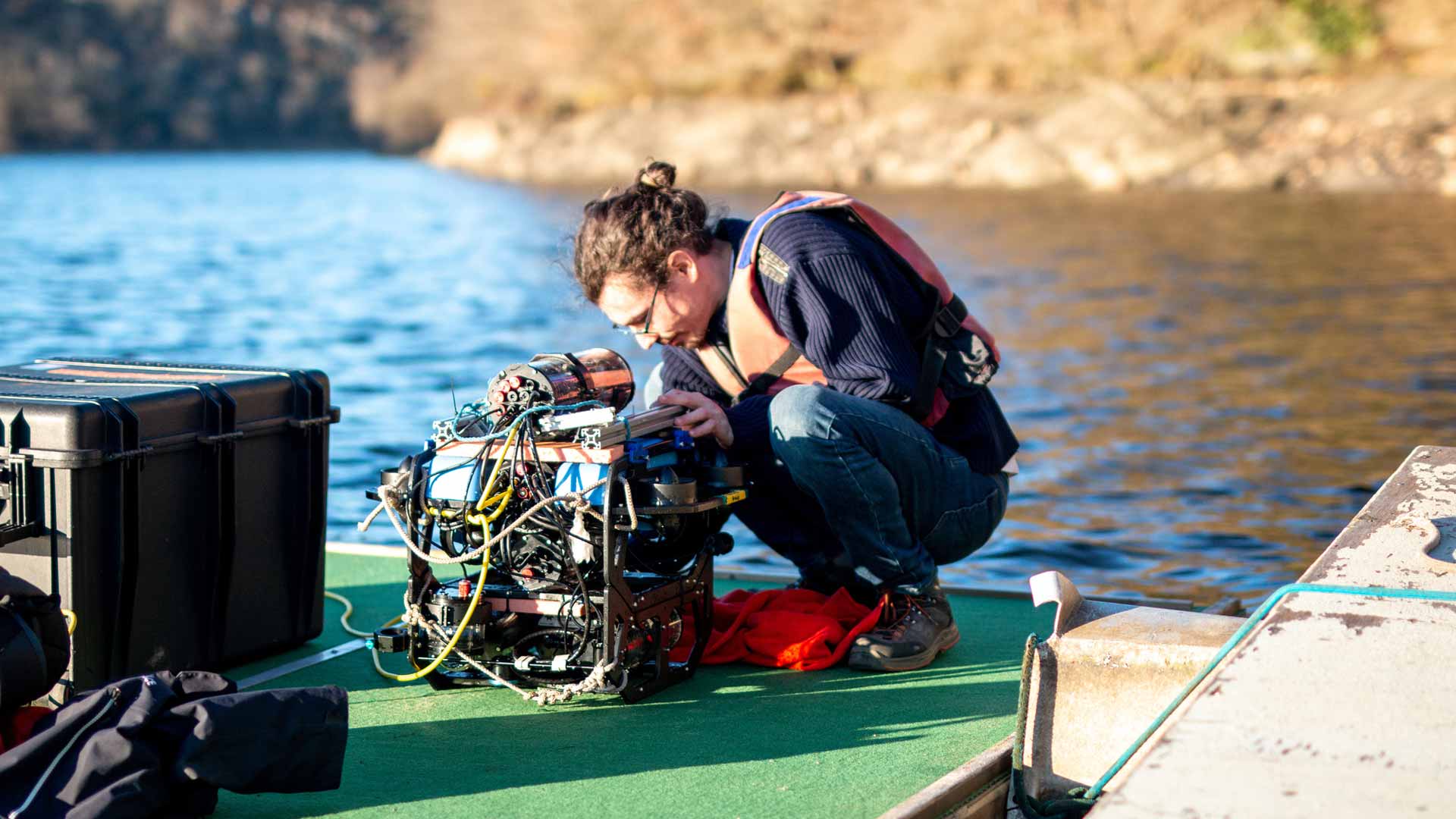 ENSTA Bretagne : expérimentations en robotique marine au lac de Guerlédan