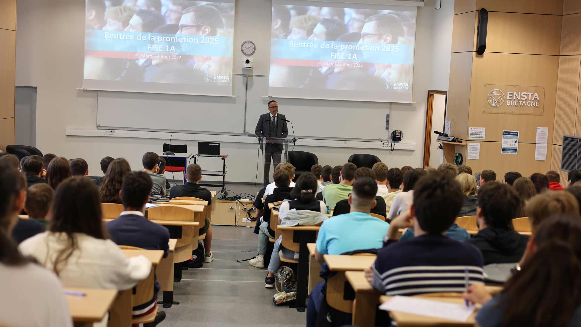 ENSTA Bretagne : Amphi d'accueil pour les nouveaux étudiants
