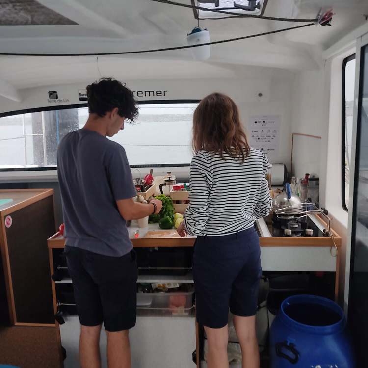 ENSTA Bretagne : à bord du catamaran