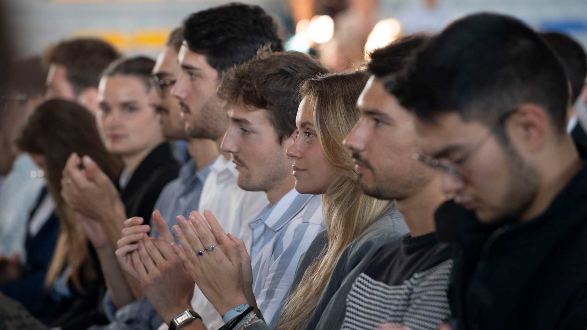 ENSTA Bretagne : applaudissements des étudiants 