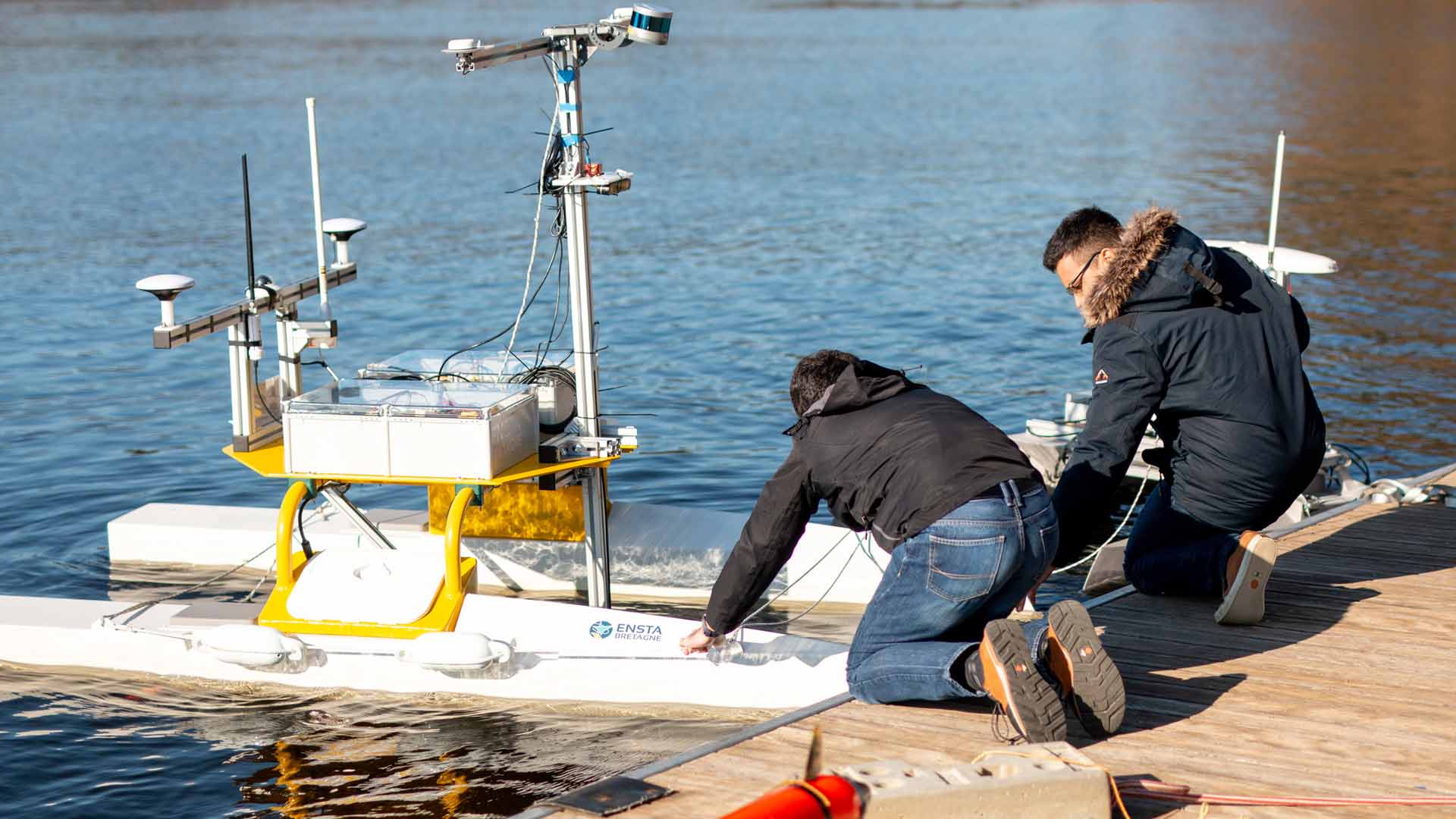 ENSTA Bretagne : tests de robot lors d'une semaine d'expérimentation sur le lac de Guerlédan