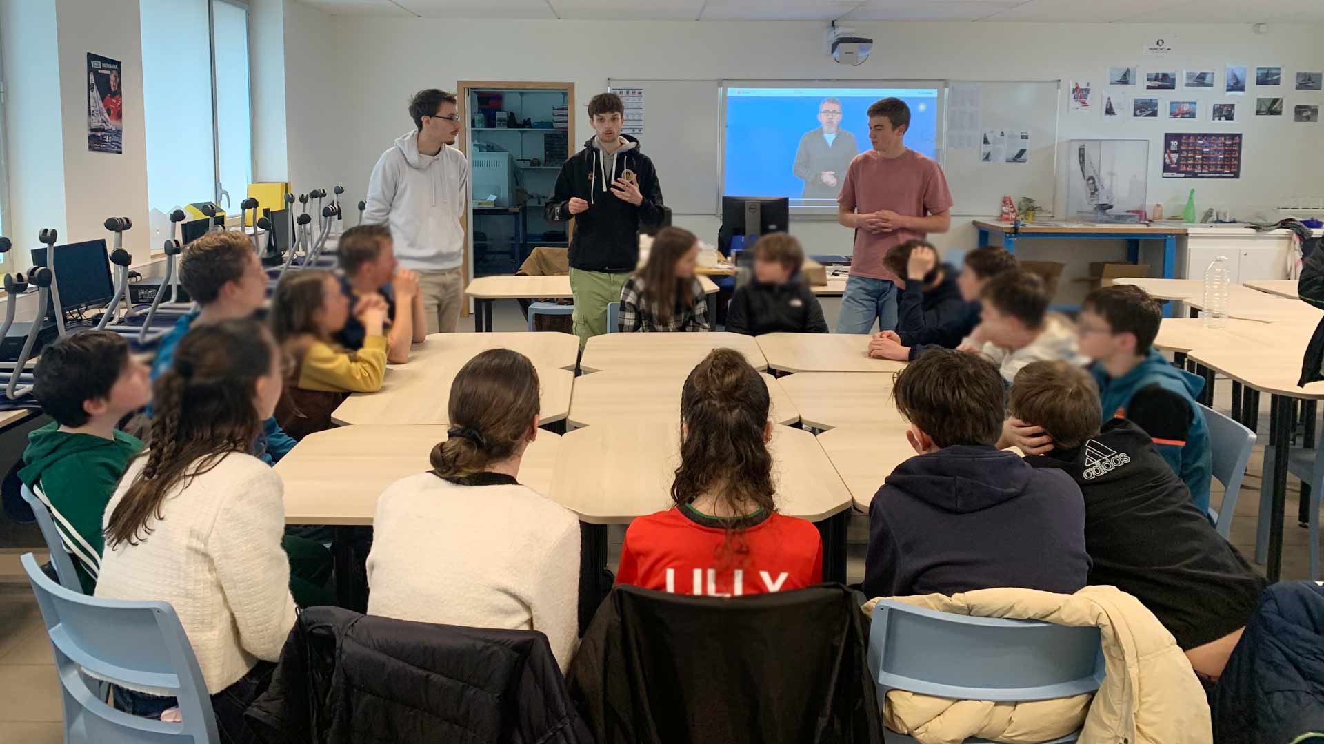 Echanges en classe avec les collégiens dans le cadre des Cordées de la Réussite