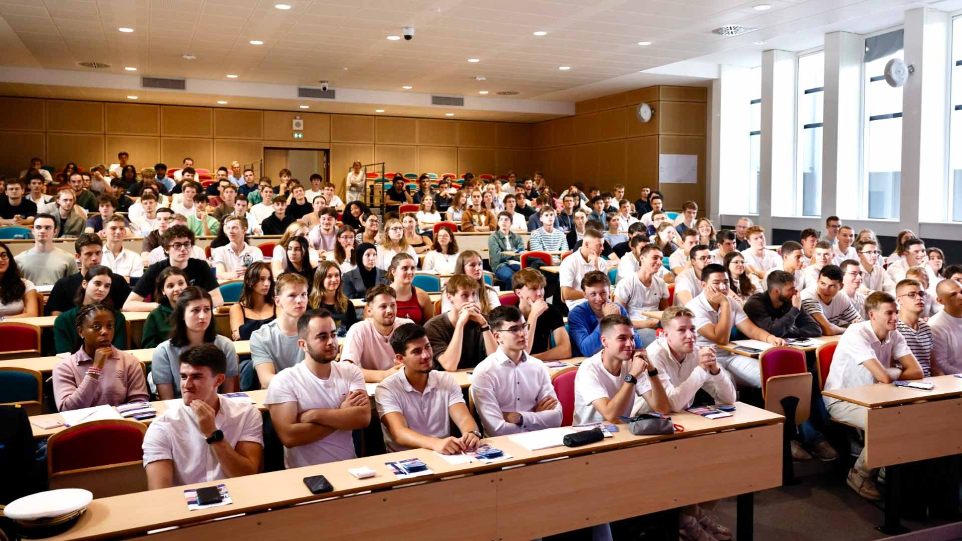 Elèves lors de la rentrée 2025