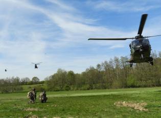 ENSTA Bretagne : année de formation humaine et militaire pour les ingénieurs des études et techniques de l'armement (IETA)