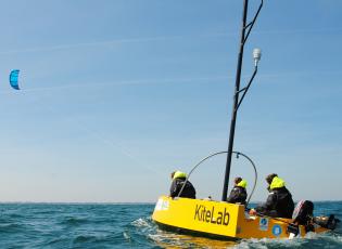 ENSTA Bretagne : projet de recherche Beyond The Sea® de traction des navires par kite, essais en mer
