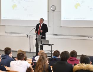 ENSTA Bretagne : conférence "les lanceurs Ariane"