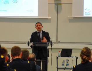 ENSTA Bretagne : Conférence d'Etienne de Durand sur la stratégie de défense.