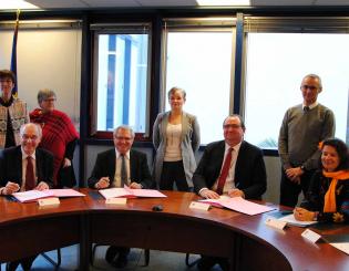 Signature de la lettre d'engagement contre les violences faites aux femmes
