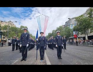 ENSTA Bretagne : Eleves IETA Fanion défilé 14 juillet