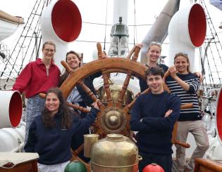Elèves et diplômés ENSTA à bord du Statsraad Lehmkuhl