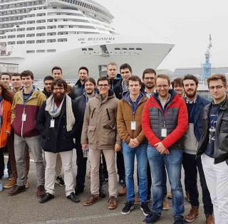 ENSTA Bretagne : étudiants en visite d'entreprise aux Chantiers de l'Atlantique à St Nazaire