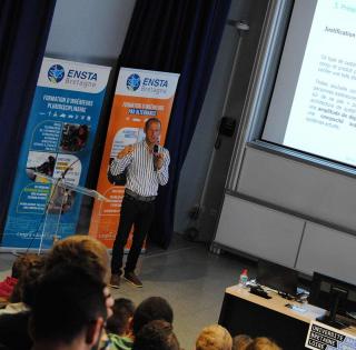 ENSTA Bretagne : projet d'application proposé par Thales aux élèves-ingénieurs en mécanique