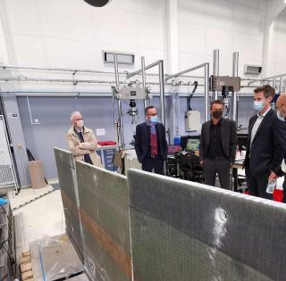 ENSTA Bretagne : Visite de Pierre Karleskind sur le campus ENSTA Bretagne, centre de recherche en mécanique